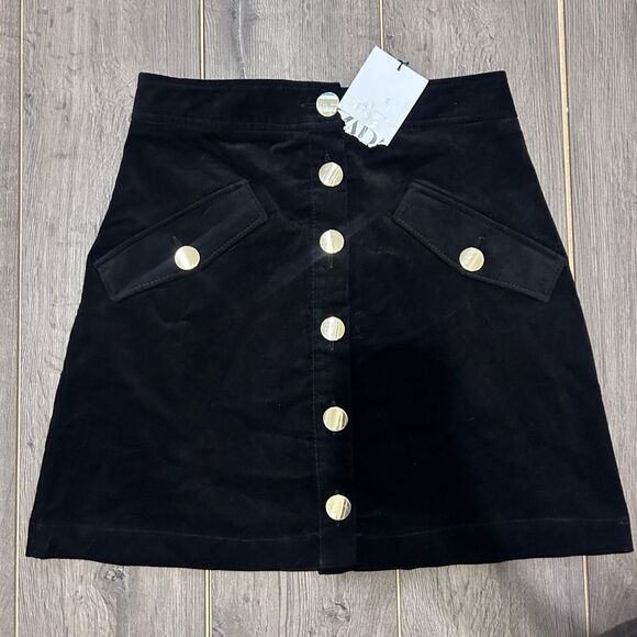 New Zara Velvet Mini Skirt - Picture 1 of 2
